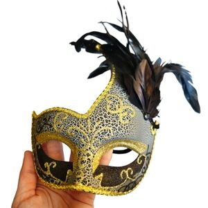 Masquerade Mask Feathers Black Gold Swam NYE Costume Party Cosplay